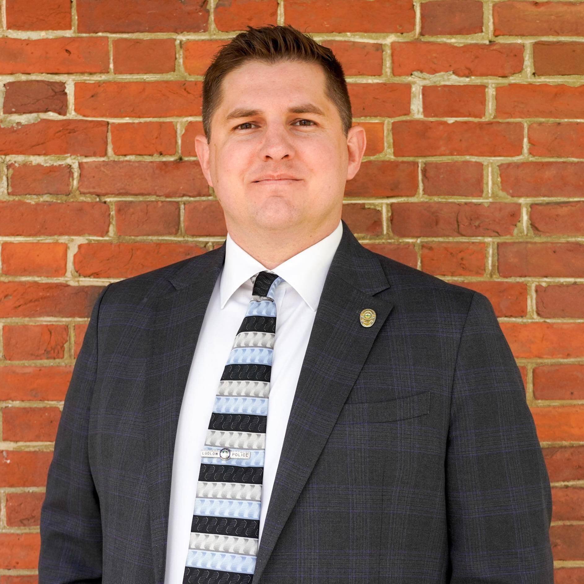 Sarah defeats policebacked challenger in Democratic primary for