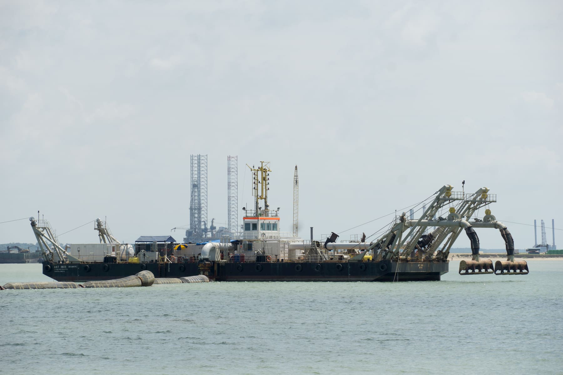 Project Design of a spray pontoon Vuicon