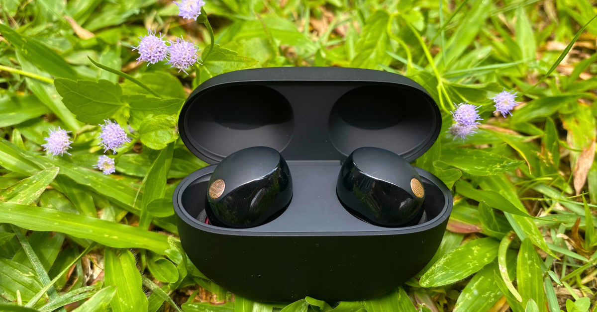 Sony claims these earbuds have its best noise cancelling technology