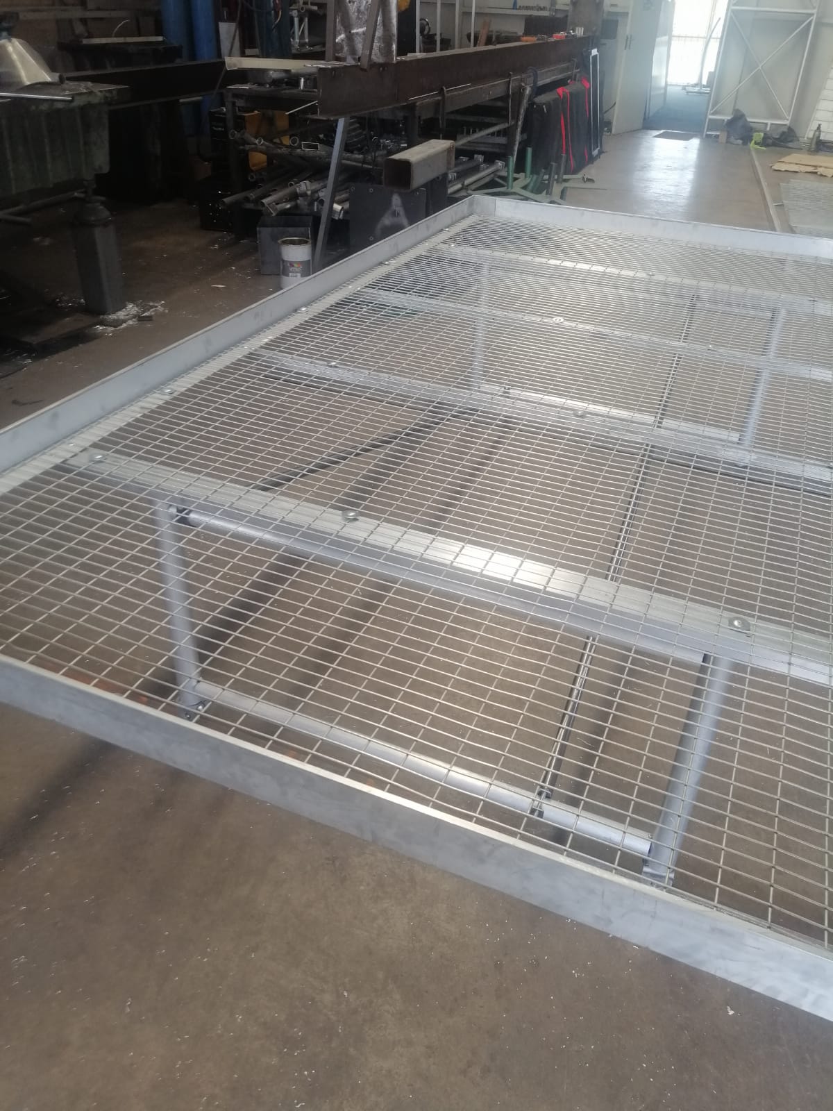 Stationary & rolling bench system Vusa Truss