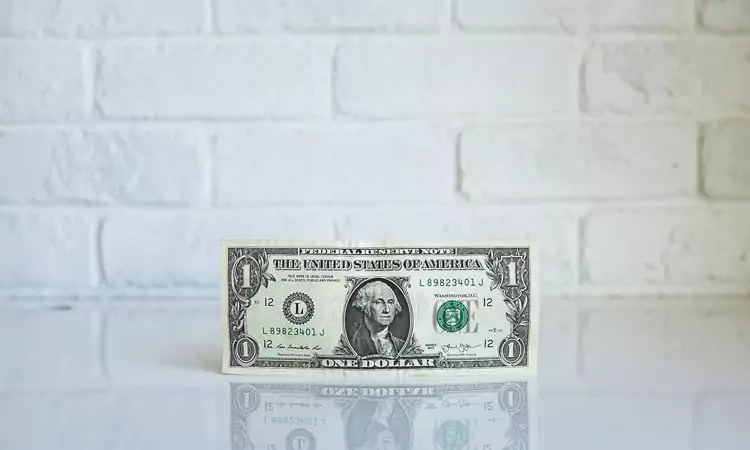 VUSXX vs VMFXX (2025) – Which Vanguard Money Market Fund Is Better for