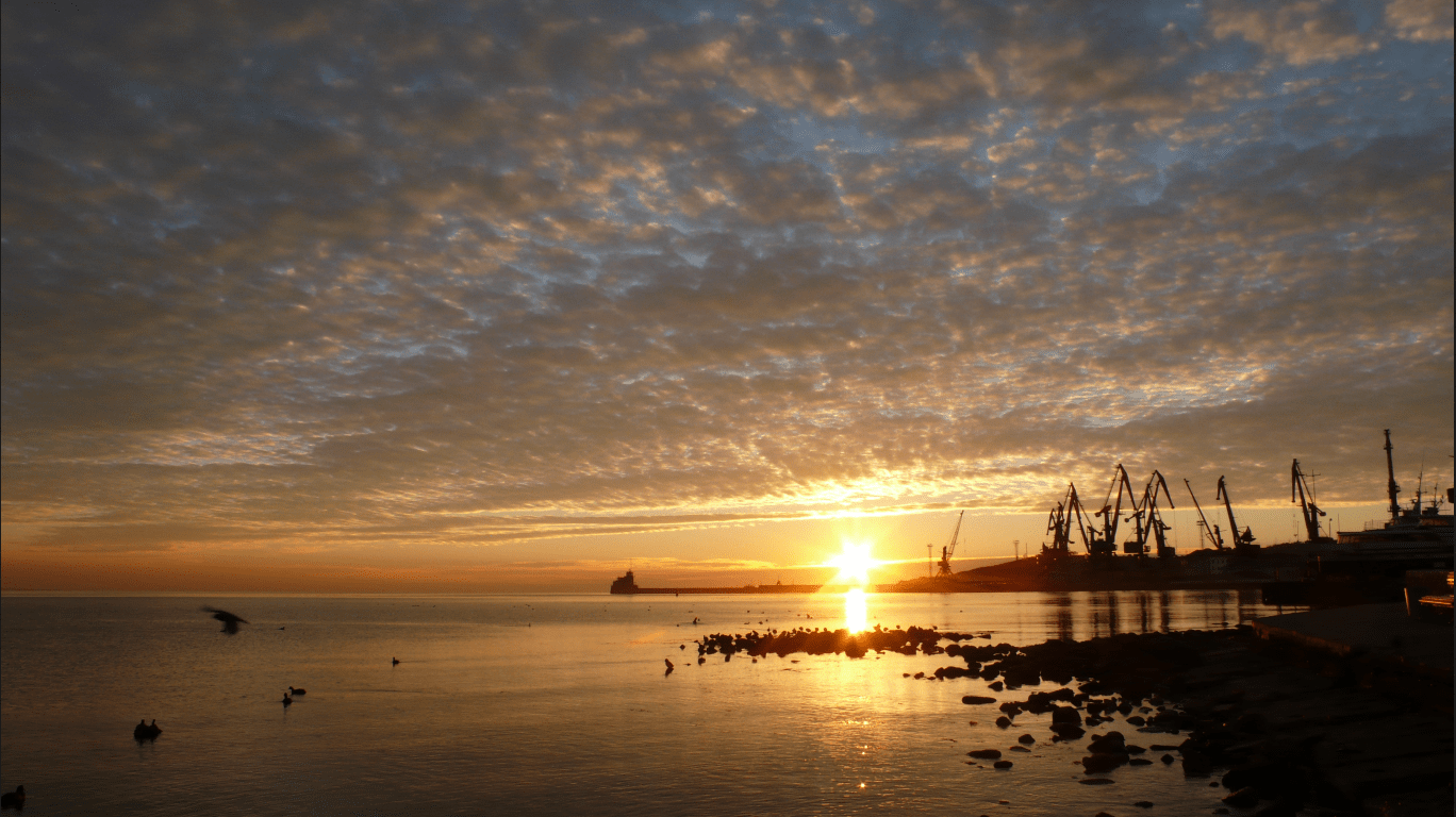 coast, sky, Sun, horizon, sea 1368x768 Wallpaper