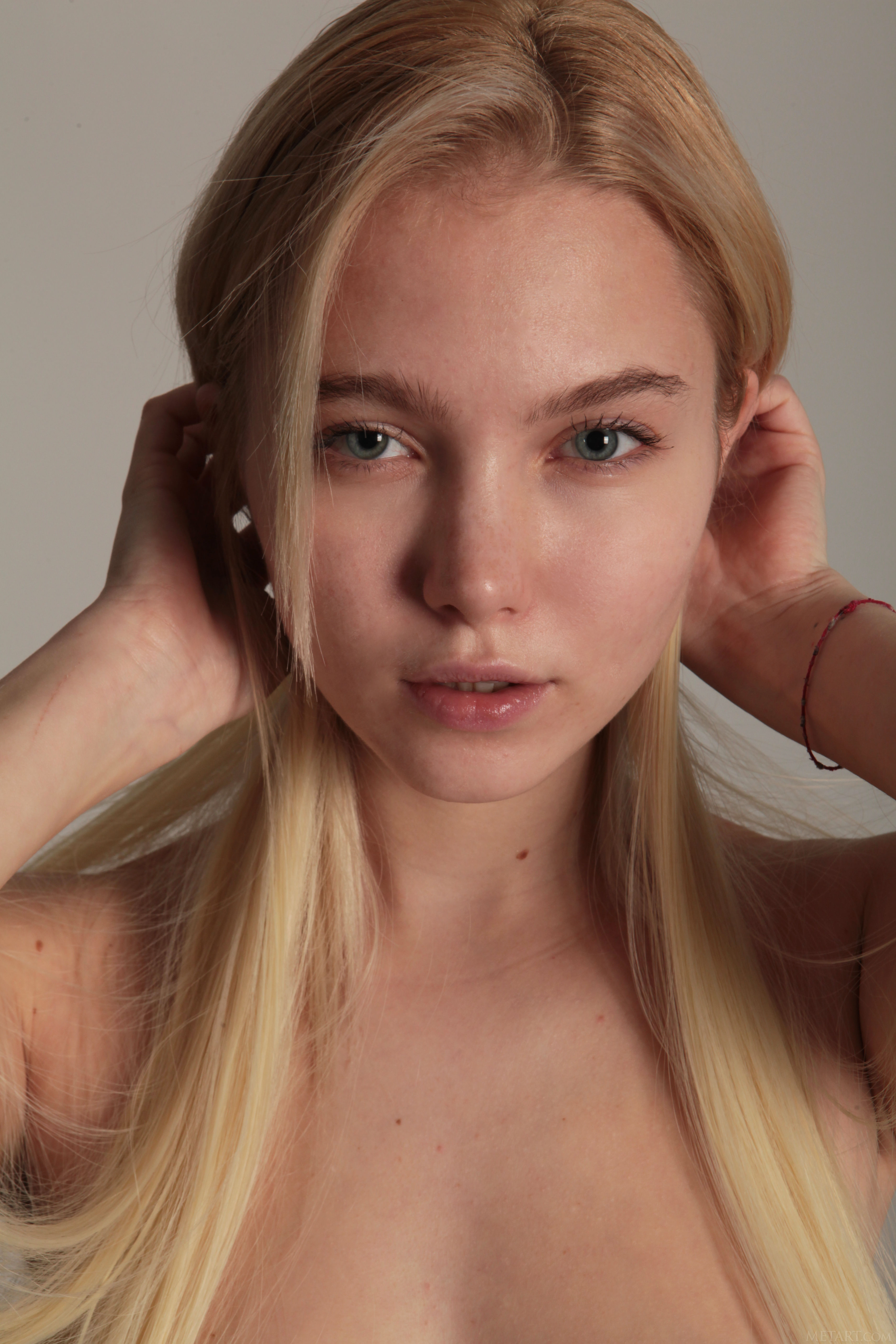 Scarlet Hansen, women, blonde, blue eyes, looking at viewer, women indoors, freckles, open mouth