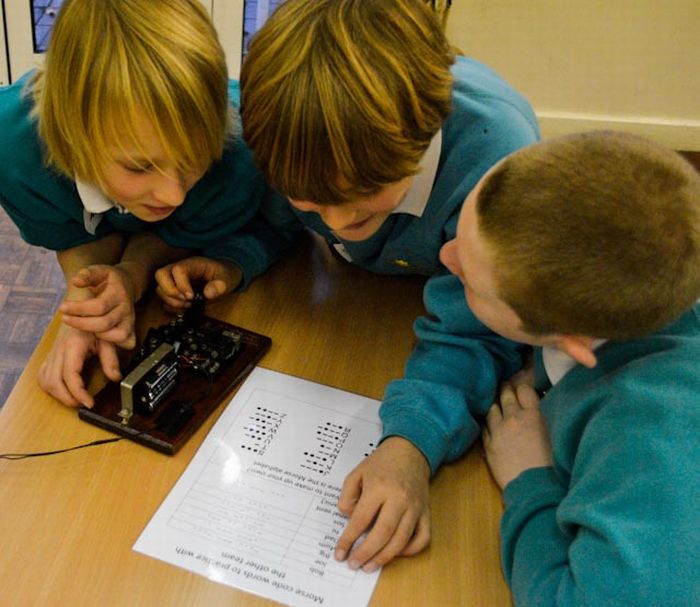 HOW TO BUILD SIMPLE TELEGRAPH SETS TELEGRAPH & SCI INSTRUMENT MUSEUMS