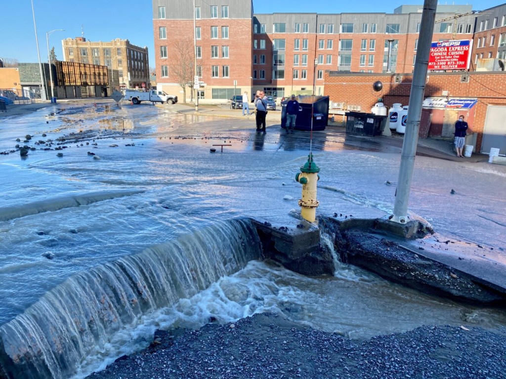Water main break in Waterville floods downtown business basements