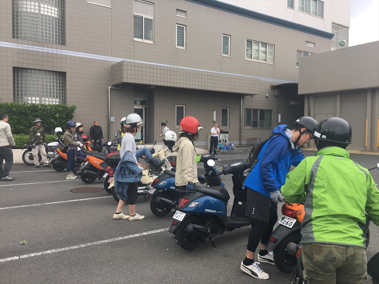 充実！東海汽船主催「島トレ・レンタル原付バイクで巡る伊豆大島ツアー」（2）大島警察バイク講習＆バームクーヘン