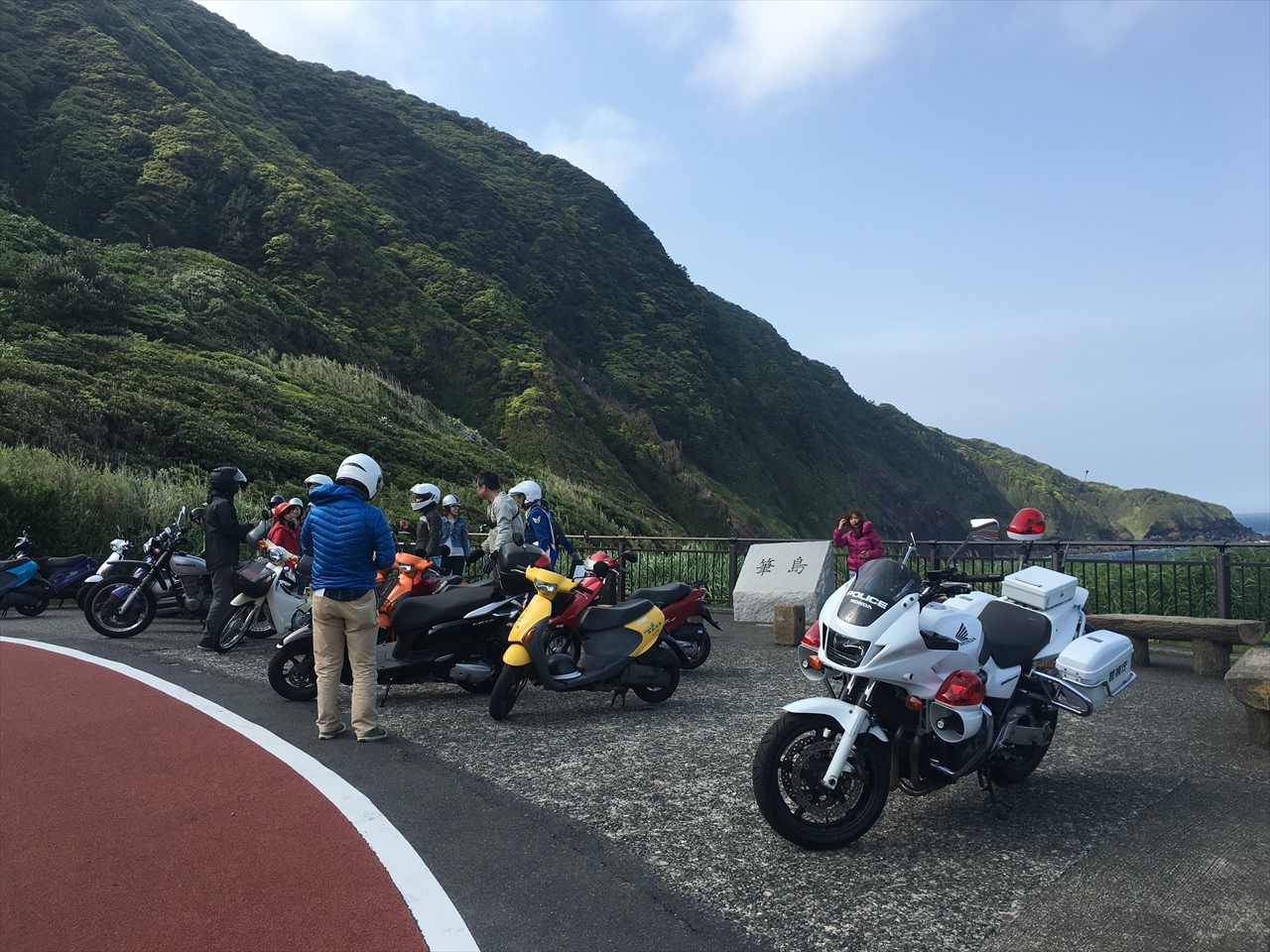 充実！東海汽船主催「島トレ・レンタル原付バイクで巡る伊豆大島ツアー」（3）波浮で地魚寿司＆東岸絶景ルート