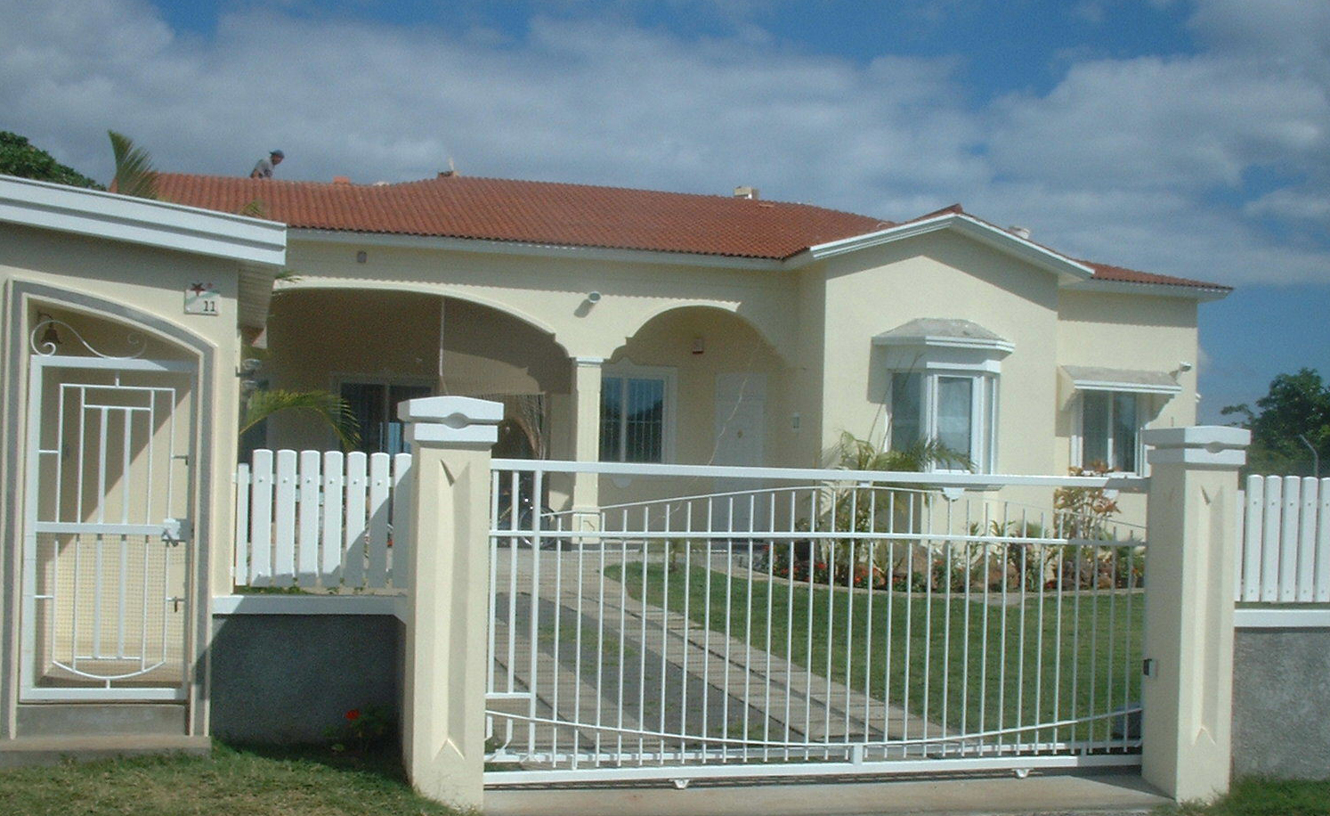 House Baie du Tombeau Wan AhFat Architects