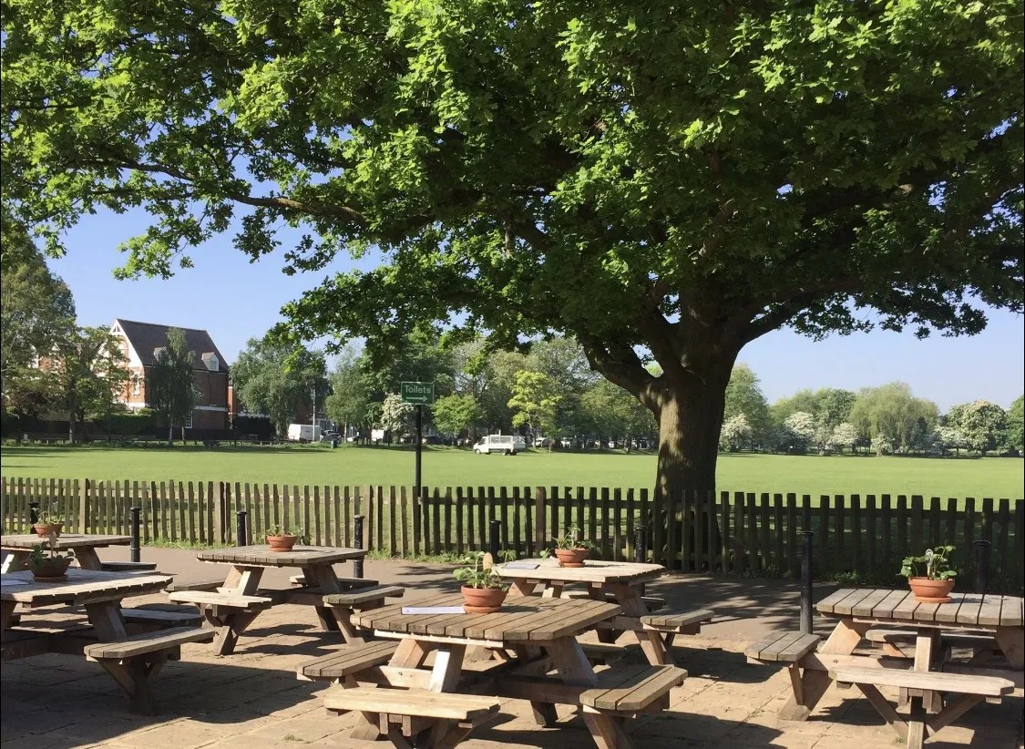 The Skylark Café on Wandsworth Common WagIt