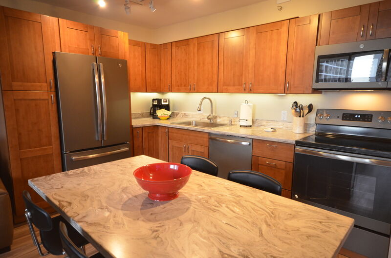 Kitchens & Hawaii Dream Realty LLC