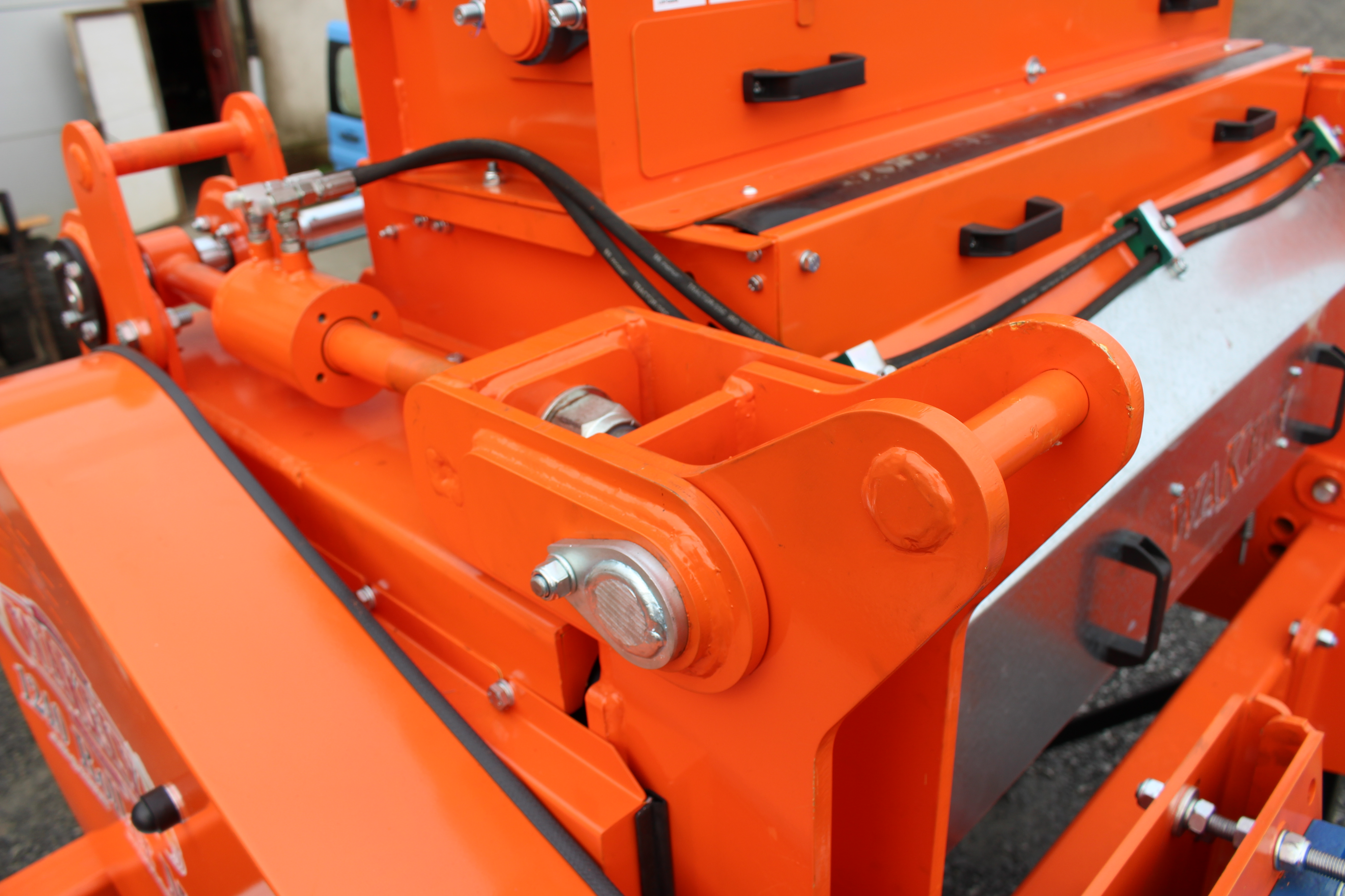Electric roller mill 1240 Wakely Engineering, Ireland. Animal Feed Specialist Engineers