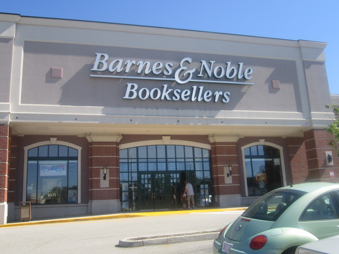 Walpole Mall Waldman & Associates