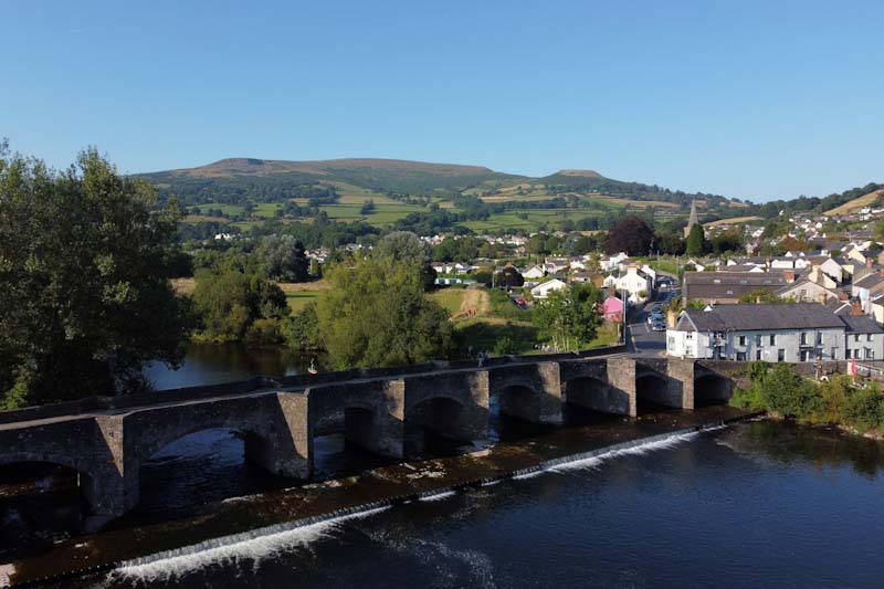 8 Things To Do in Crickhowell Wales Guidebook