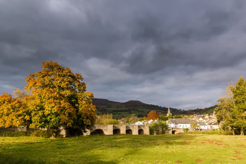 8 Things To Do in Crickhowell Wales Guidebook