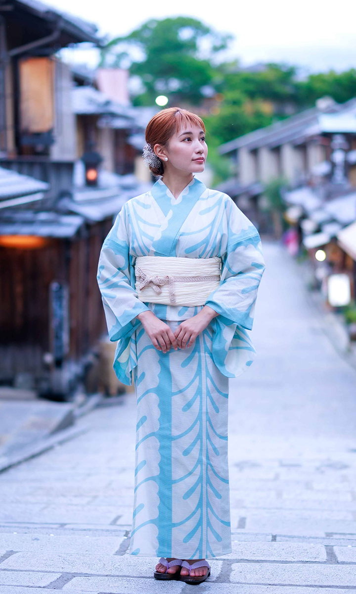 浴衣レンタル 京都の和凛｜大人な浴衣、落ち着いた店内、観光地へのお出掛けに便利 四条駅徒歩5分