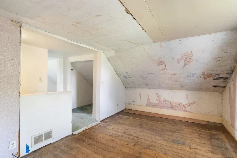 Charming 5Acre Property for Sale in Applegate, Michigan WA Online