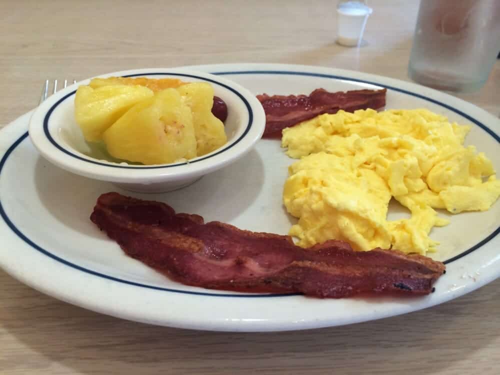 Healthy Eating Onthego IHOP Simple & Fit Two Egg Breakfast Walking