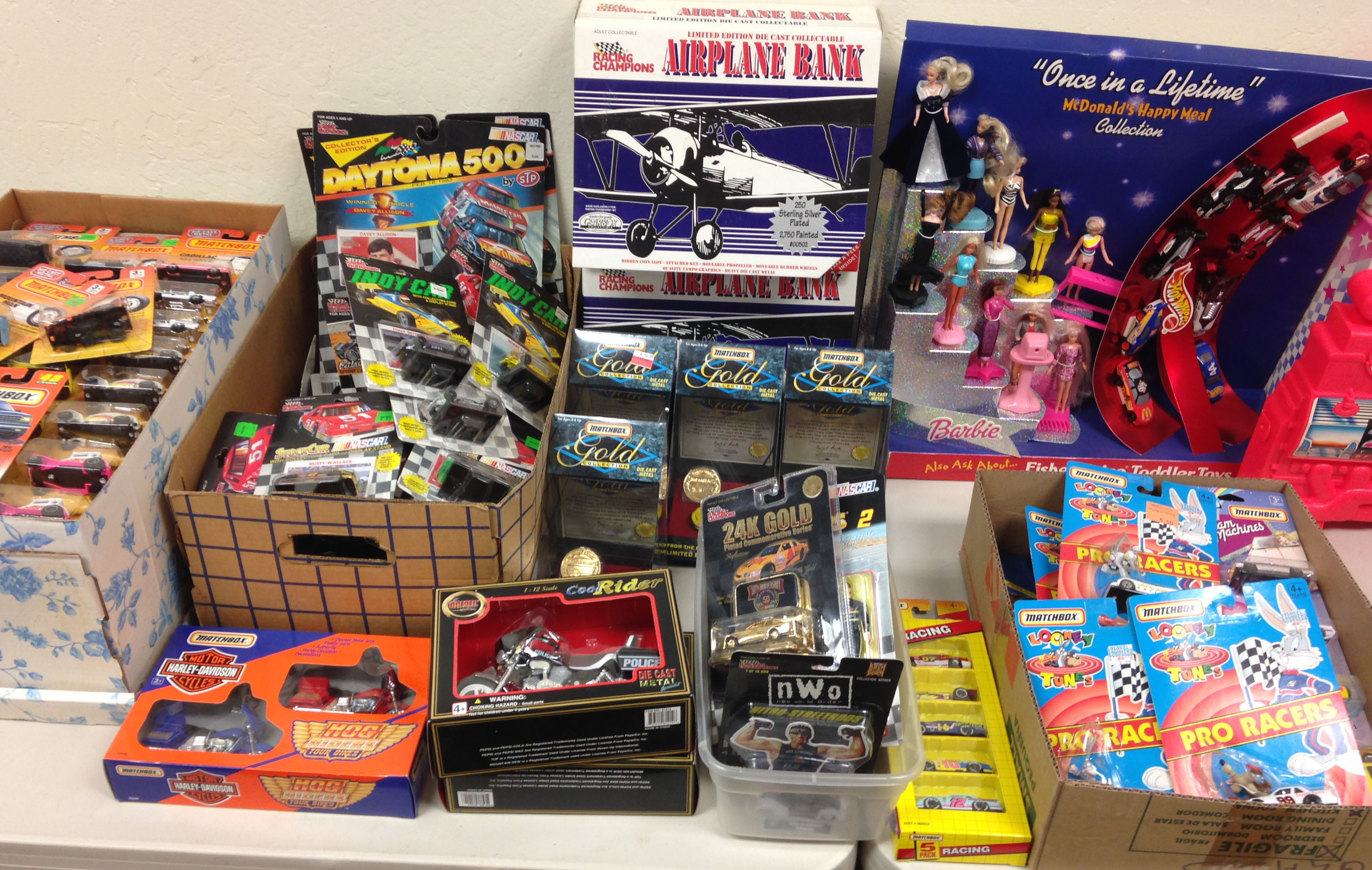 HUGE COLLECTIBLE TOY AUCTION Wall Auctioneers
