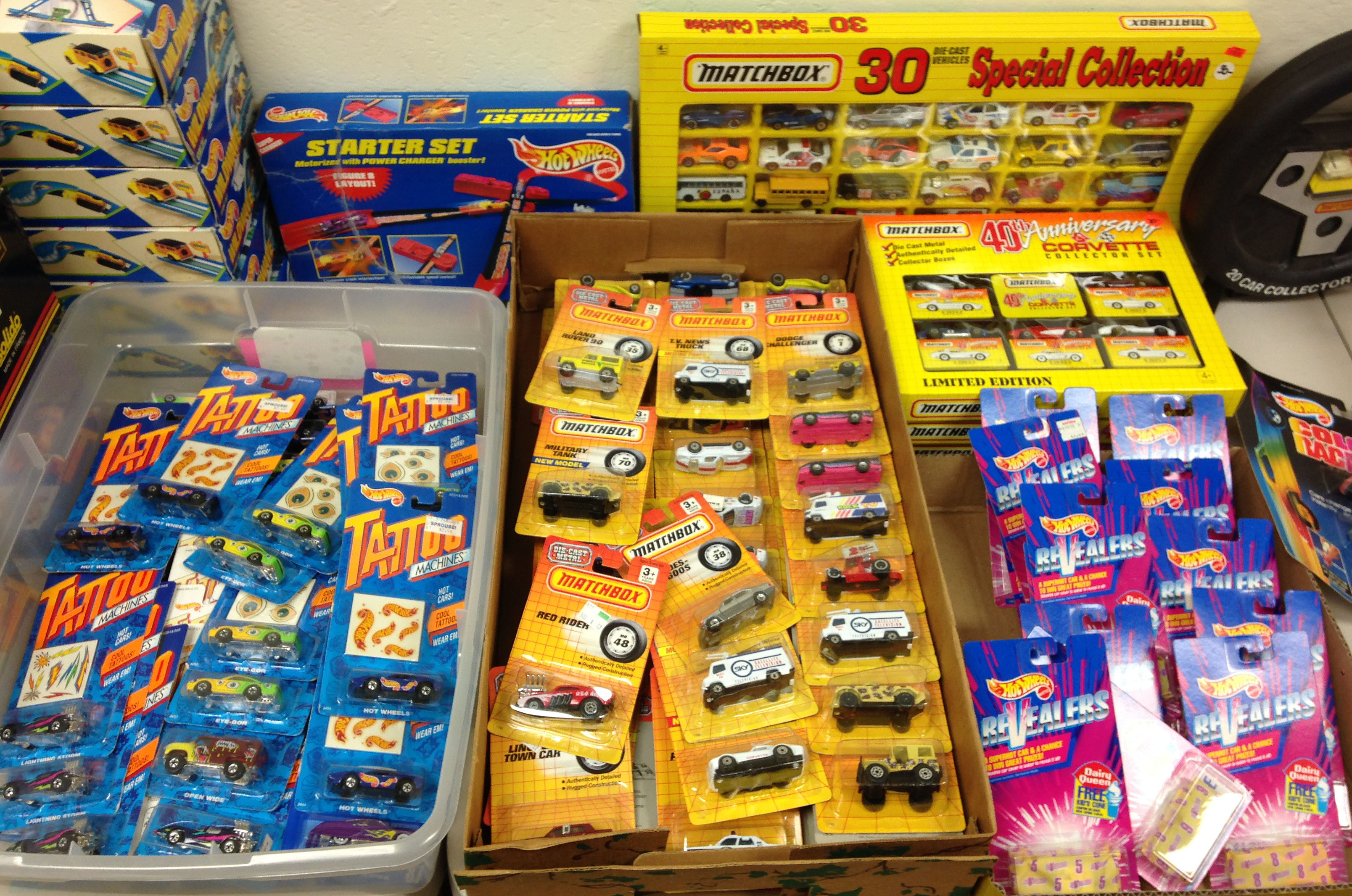 HUGE COLLECTIBLE TOY AUCTION Wall Auctioneers