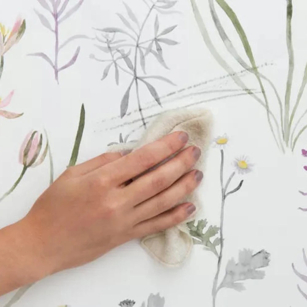 Discover the Ultimate Guide to Waterproofing Your Wallpaper! Wallcastle