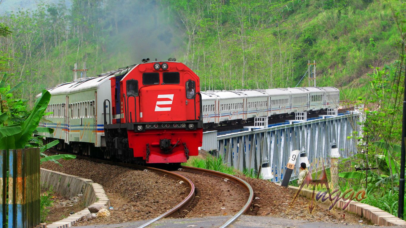 Kereta Api Wallpapers Top Free Kereta Api Backgrounds WallpaperAccess