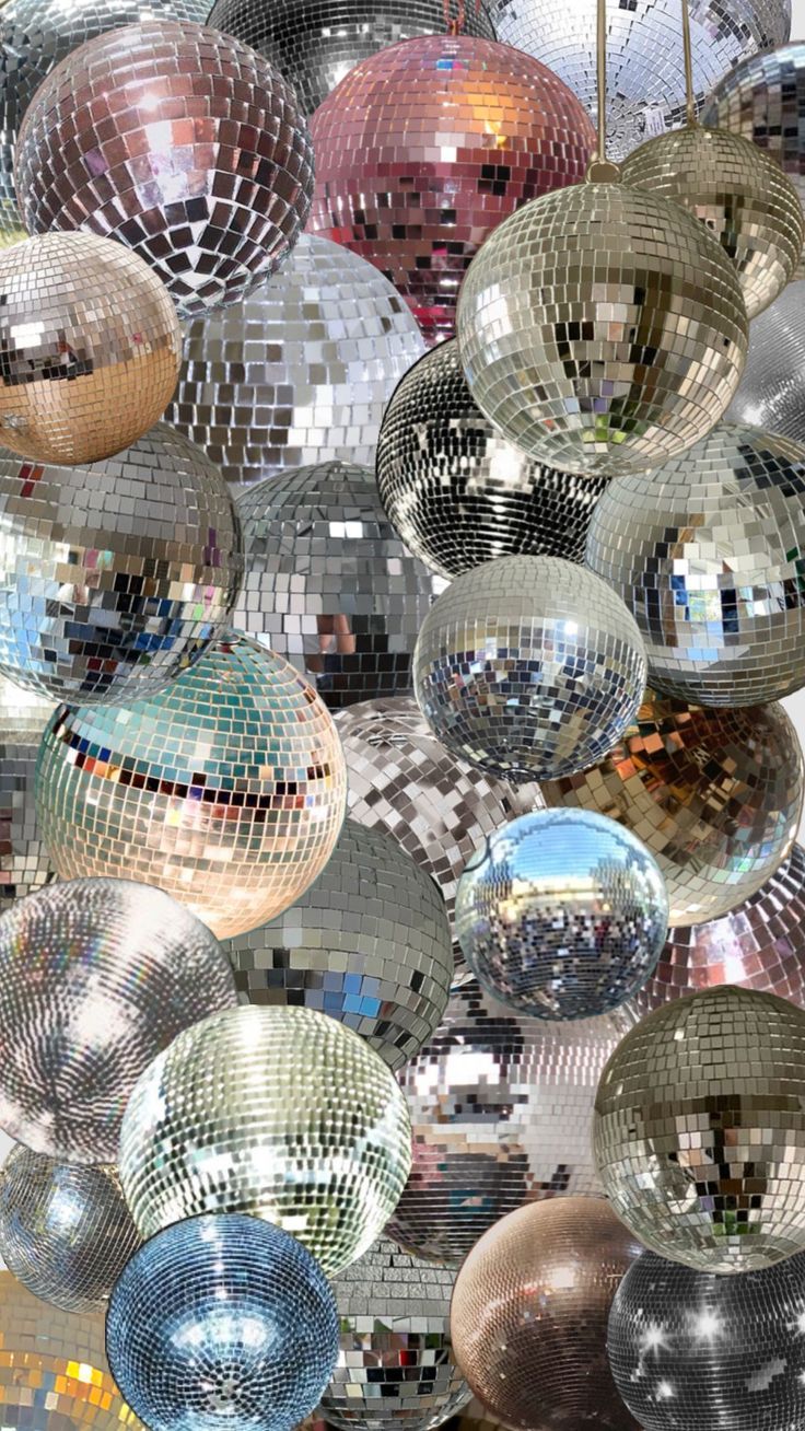 Mirror Ball Wallpapers Top Free Mirror Ball Backgrounds WallpaperAccess