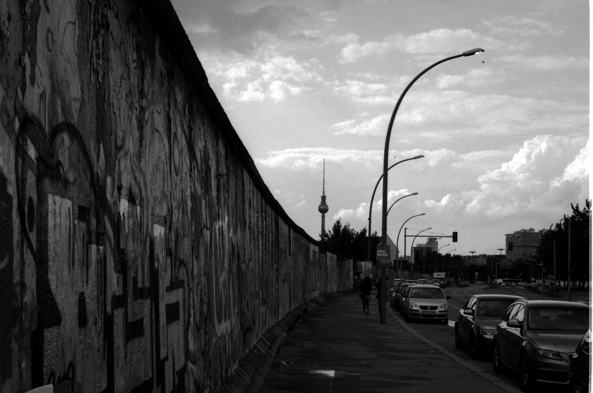 Berlin Wall Wallpapers Top Free Berlin Wall Backgrounds WallpaperAccess