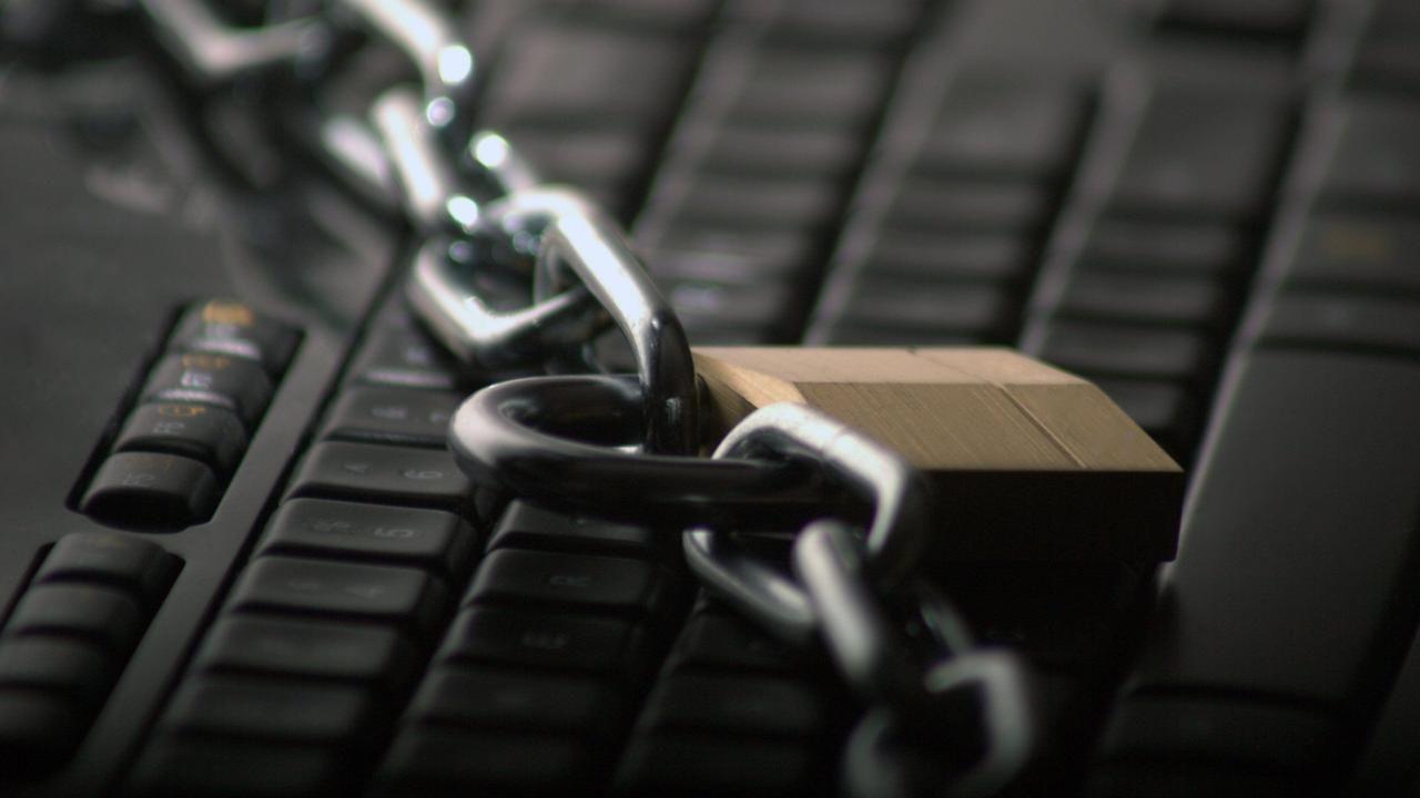 Lock Wallpapers Top Free Lock Backgrounds WallpaperAccess