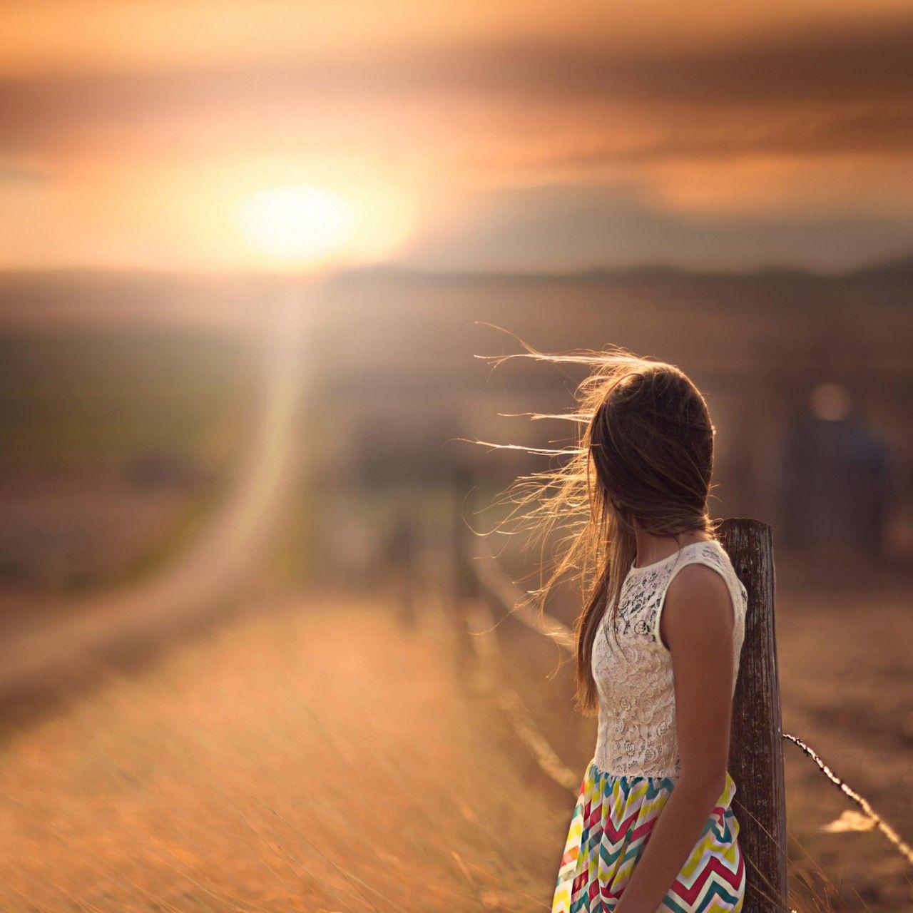 Lonely Girl Wallpapers Top Free Lonely Girl Backgrounds WallpaperAccess