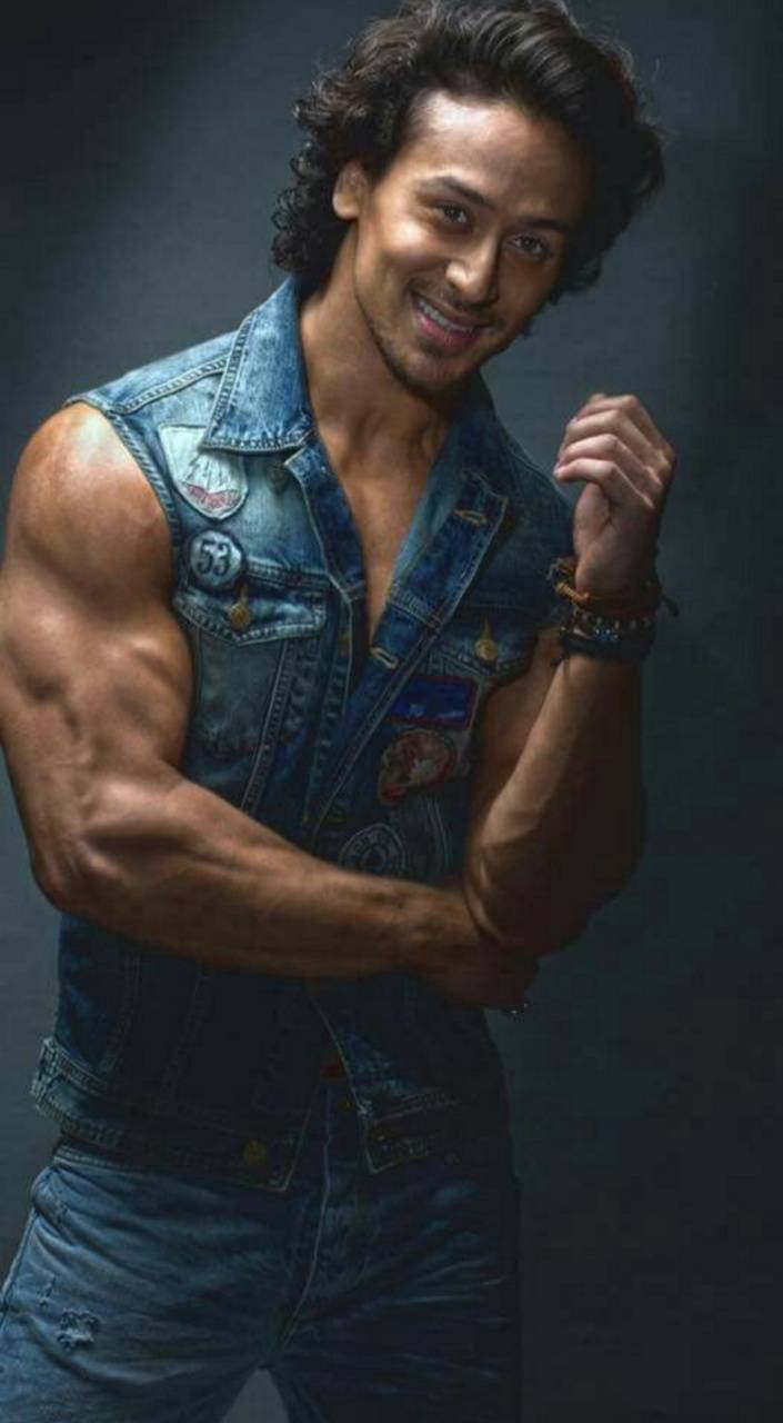 Tiger Shroff Wallpapers Top Free Tiger Shroff Backgrounds