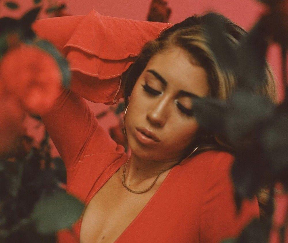 Kali Uchis Wallpapers Top Free Kali Uchis Backgrounds WallpaperAccess