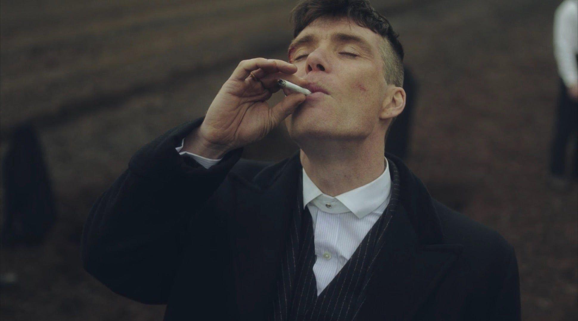 Thomas Shelby Smoking Wallpapers Top Free Thomas Shelby Smoking