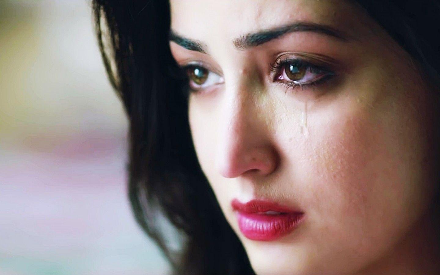 Crying Girl Wallpapers Top Free Crying Girl Backgrounds WallpaperAccess