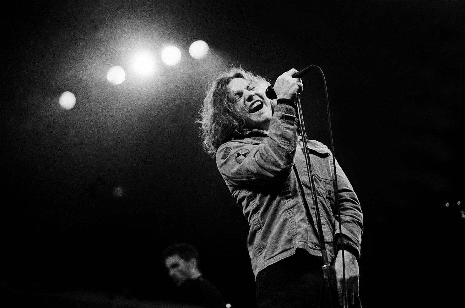 Eddie Vedder Wallpapers Top Free Eddie Vedder Backgrounds