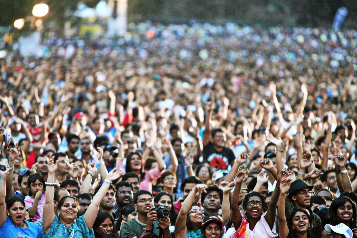 Crowd Wallpapers - Top Free Crowd Backgrounds - WallpaperAccess