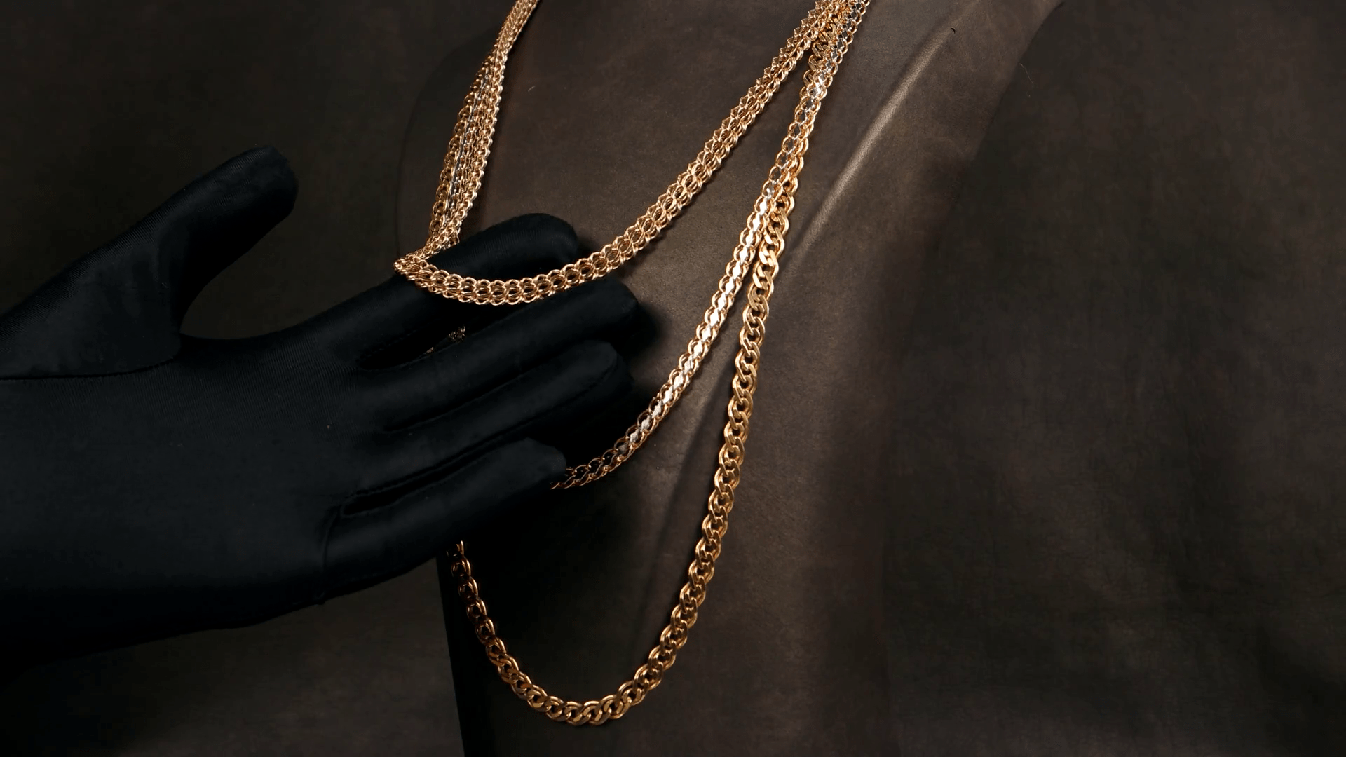 Gold Chain Wallpapers Top Free Gold Chain Backgrounds WallpaperAccess