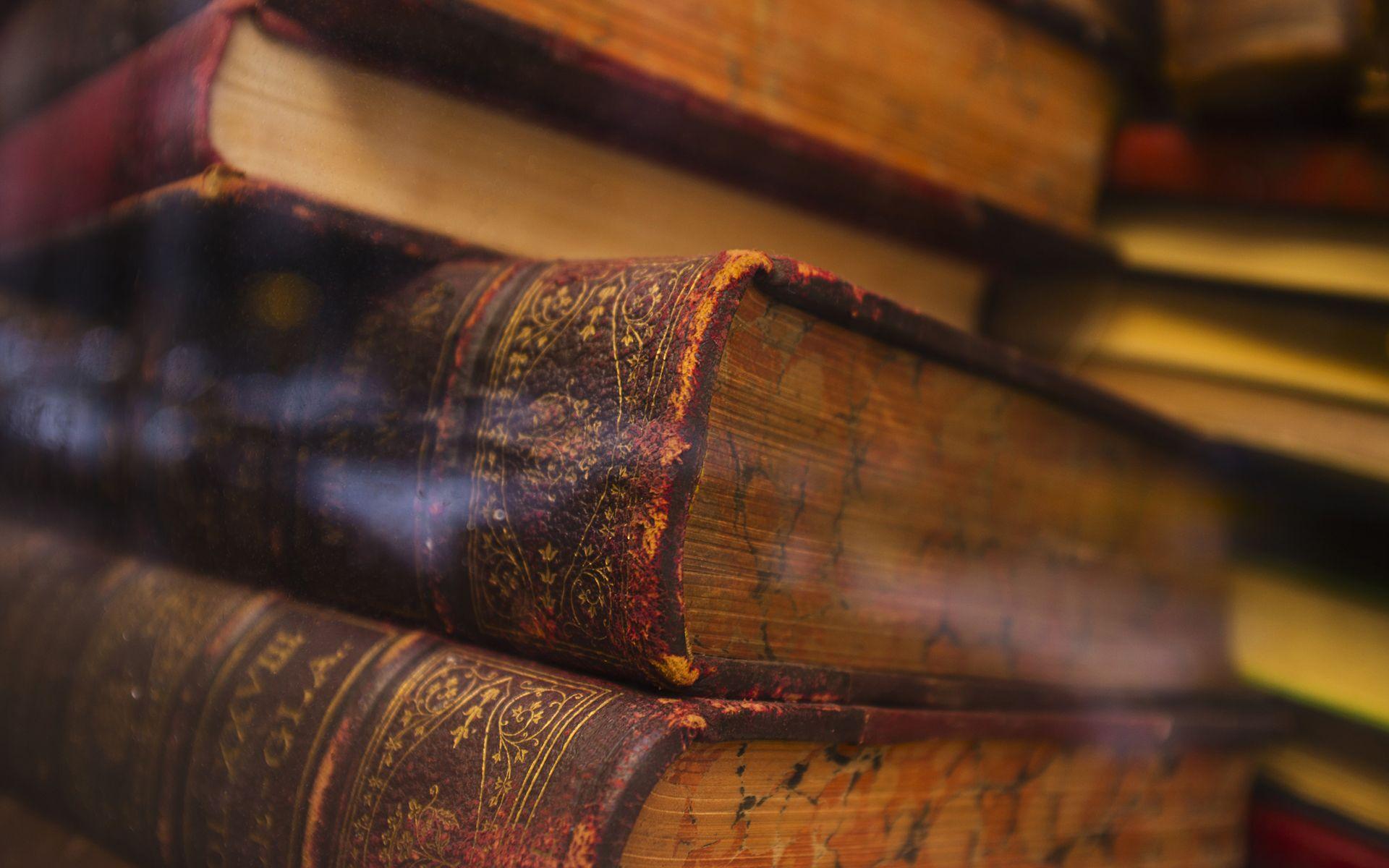 Old Books Wallpapers Top Free Old Books Backgrounds WallpaperAccess