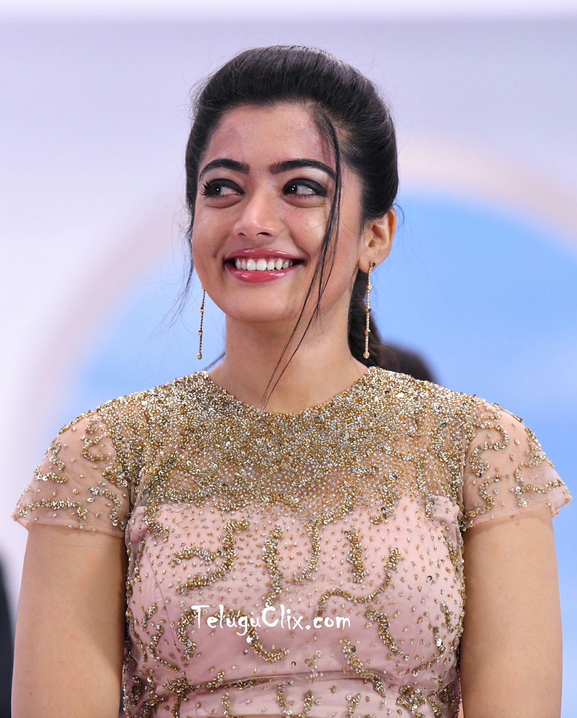 Rashmika HD 4K Wallpapers - Top Free Rashmika HD 4K Backgrounds - WallpaperAccess
