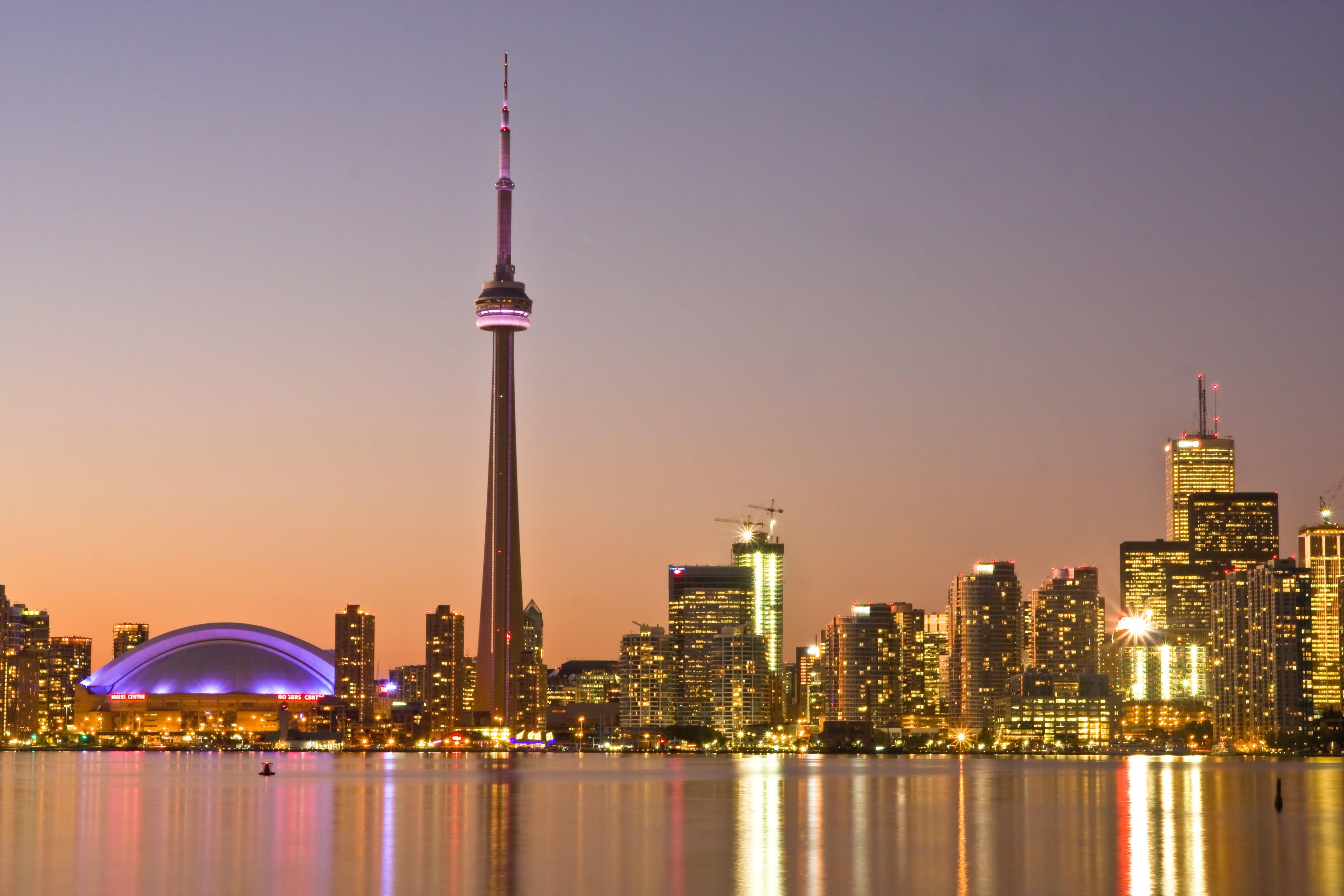 CN Tower Wallpapers Top Free CN Tower Backgrounds WallpaperAccess