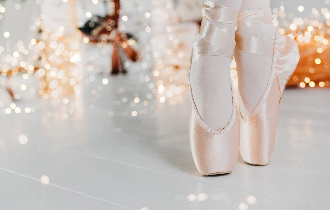 Ballet Pointe Shoes Wallpaper