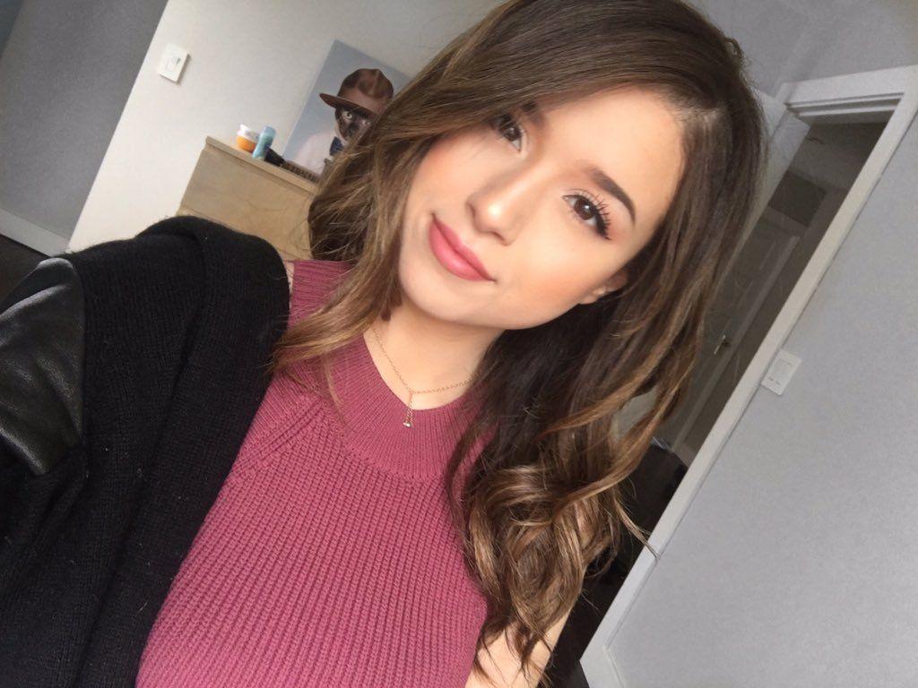 Pokimane Wallpapers - Top Free Pokimane Backgrounds - WallpaperAccess