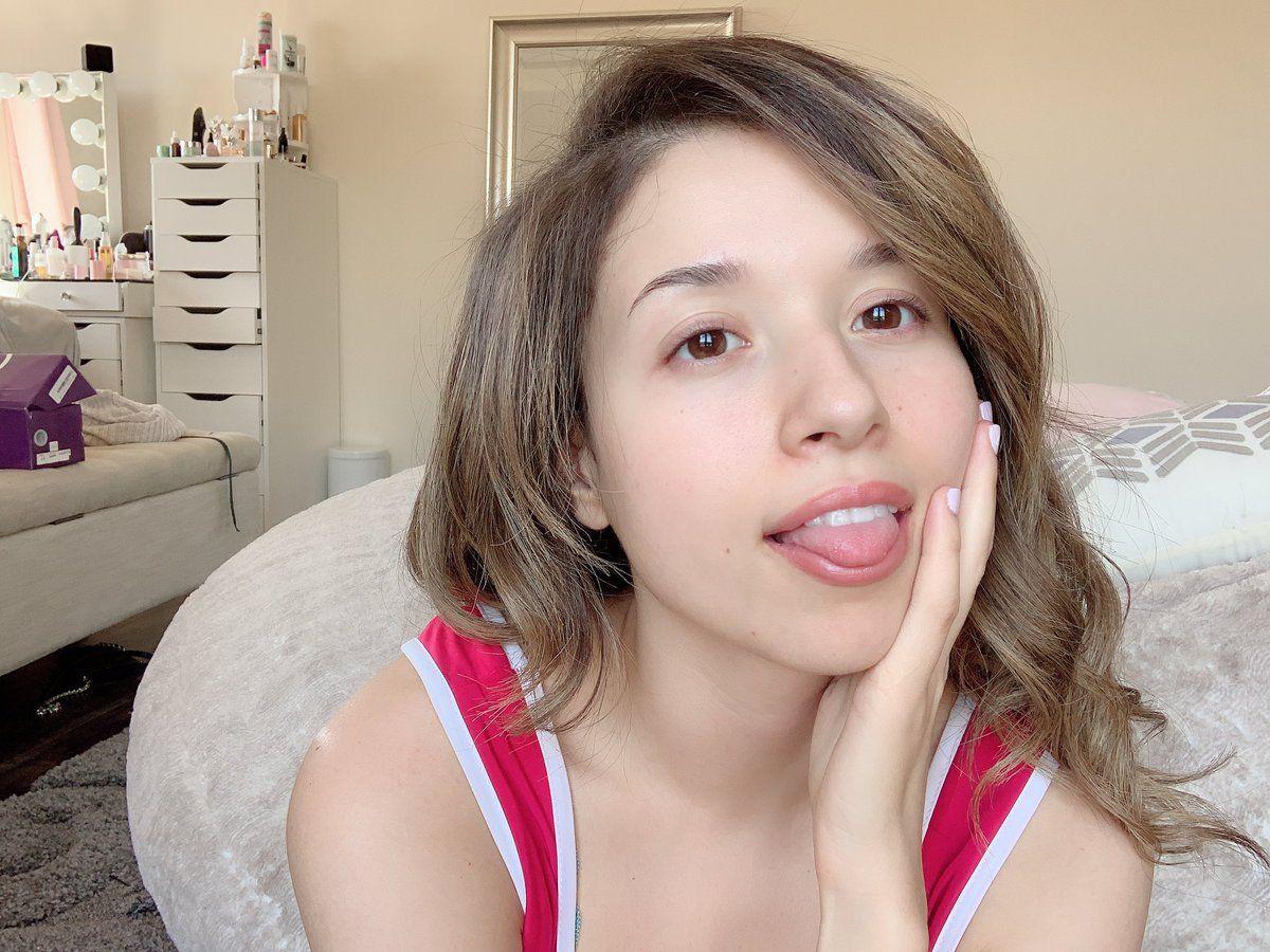 Pokimane Wallpapers Top Free Pokimane Backgrounds Wallpaperaccess