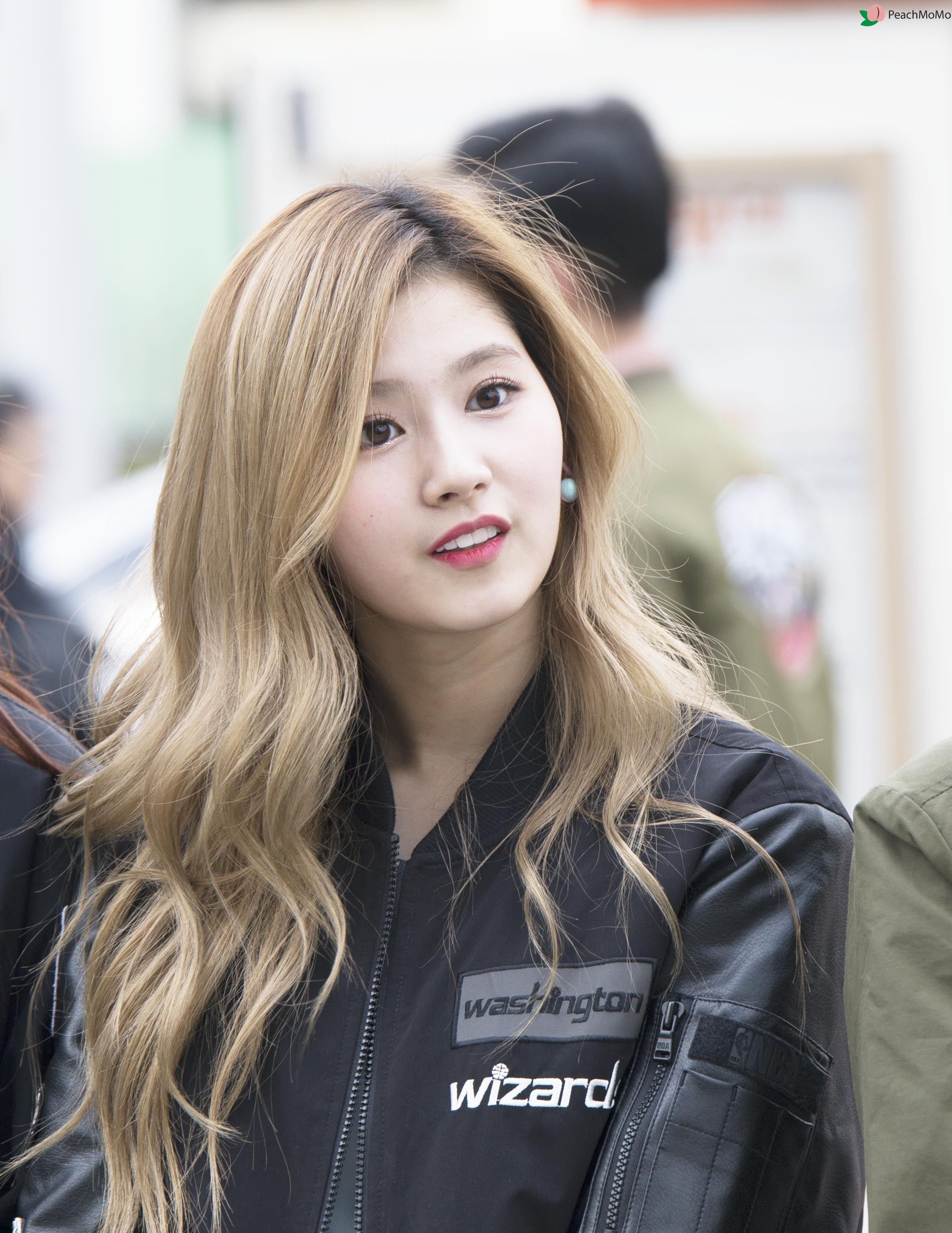 Minatozaki Sana Wallpapers Top Free Minatozaki Sana Backgrounds