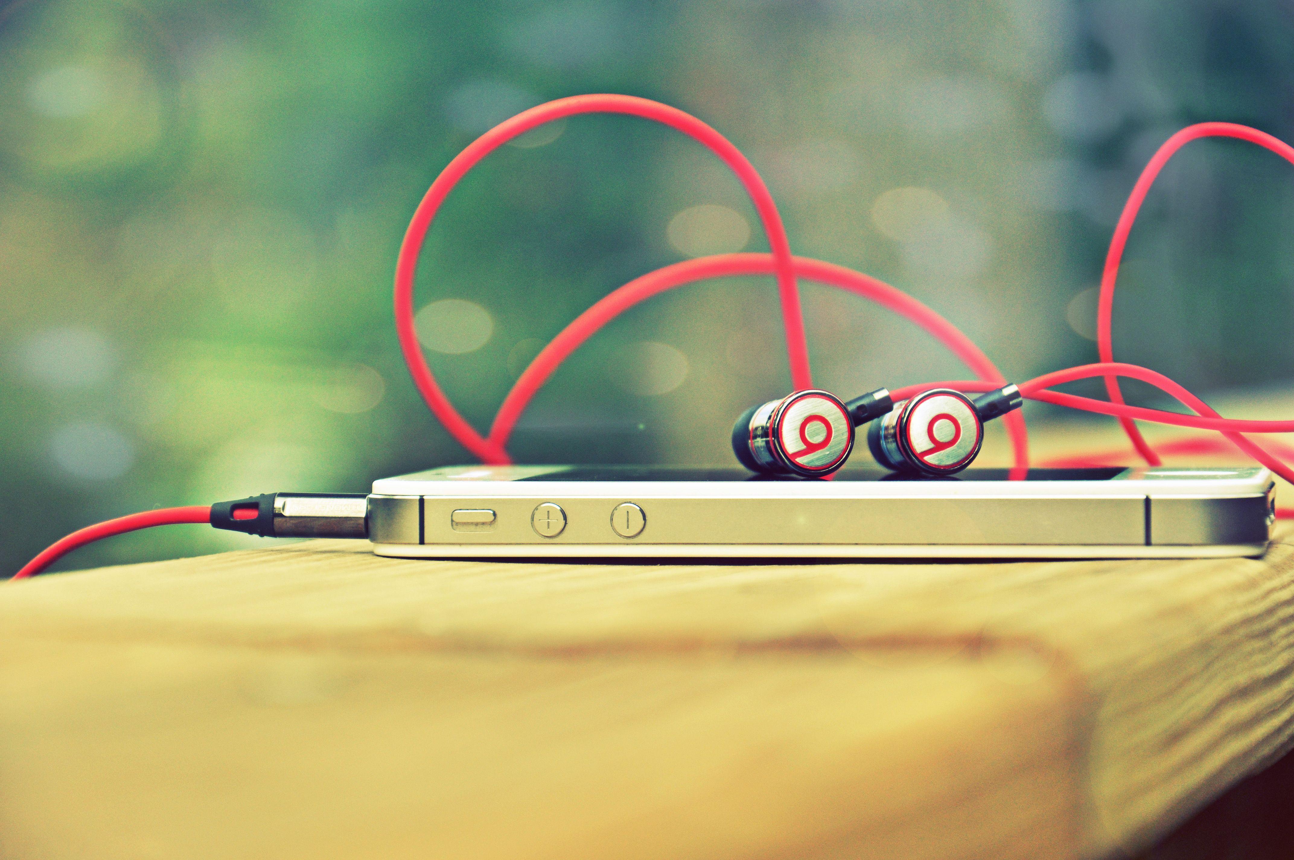 Earbuds Wallpapers Top Free Earbuds Backgrounds WallpaperAccess