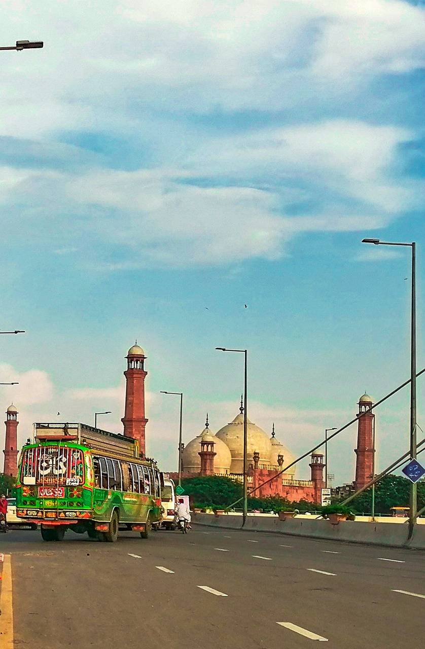 Lahore Wallpapers Top Free Lahore Backgrounds WallpaperAccess