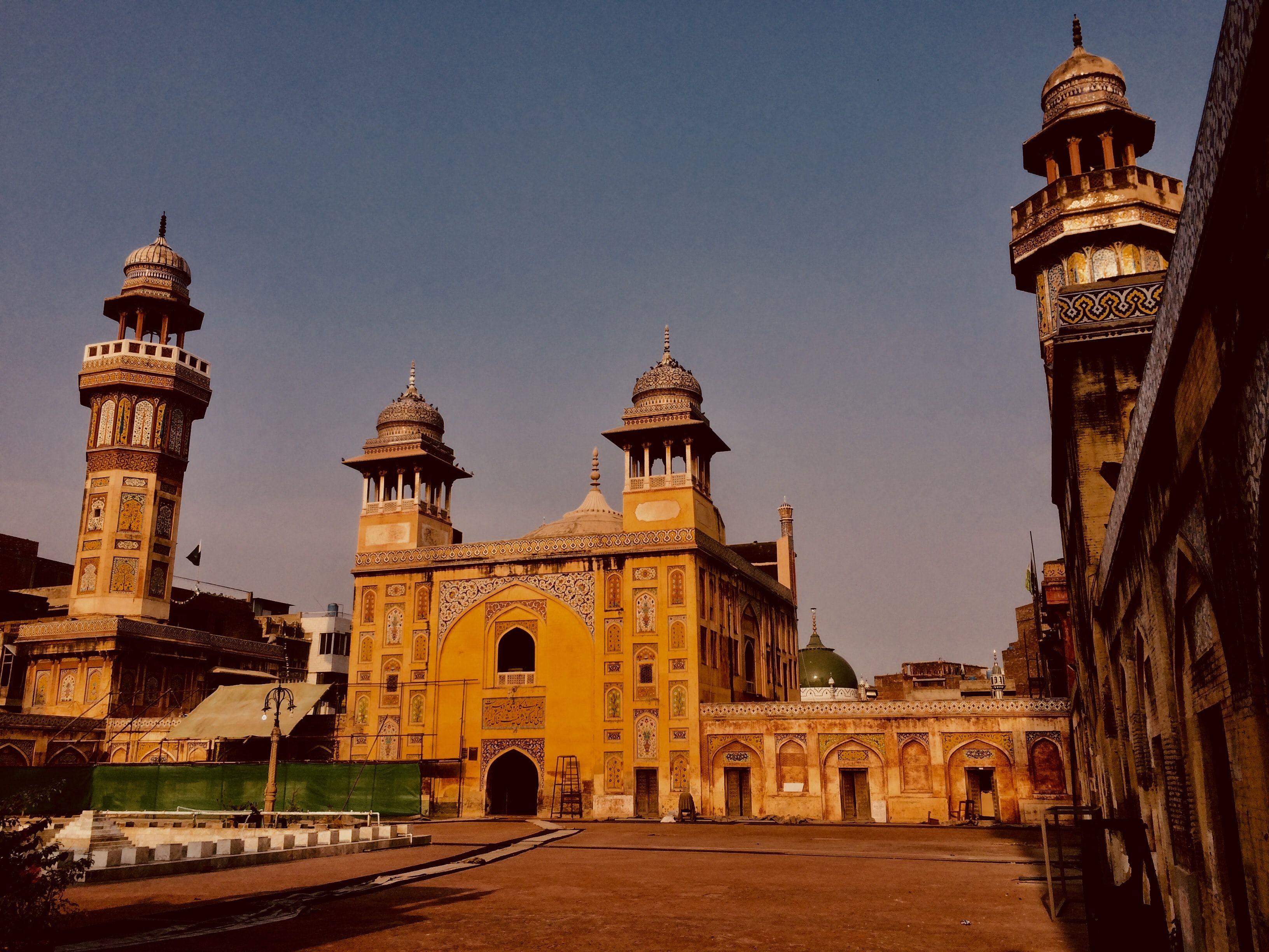 Lahore Wallpapers Top Free Lahore Backgrounds WallpaperAccess