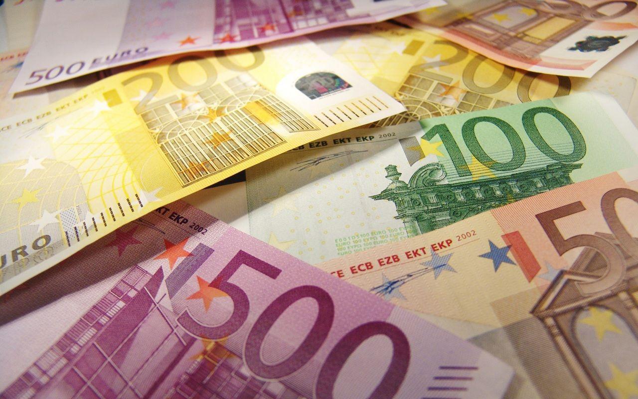 Euro Money Wallpapers Top Free Euro Money Backgrounds WallpaperAccess