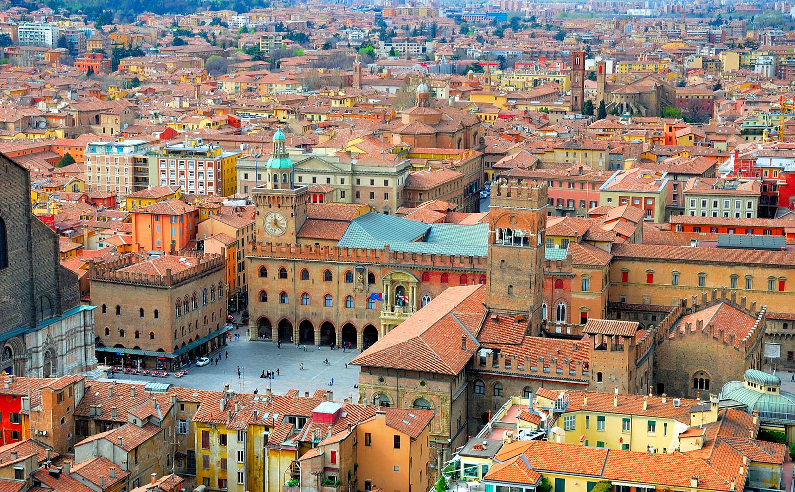 Bologna Wallpapers Top Free Bologna Backgrounds WallpaperAccess