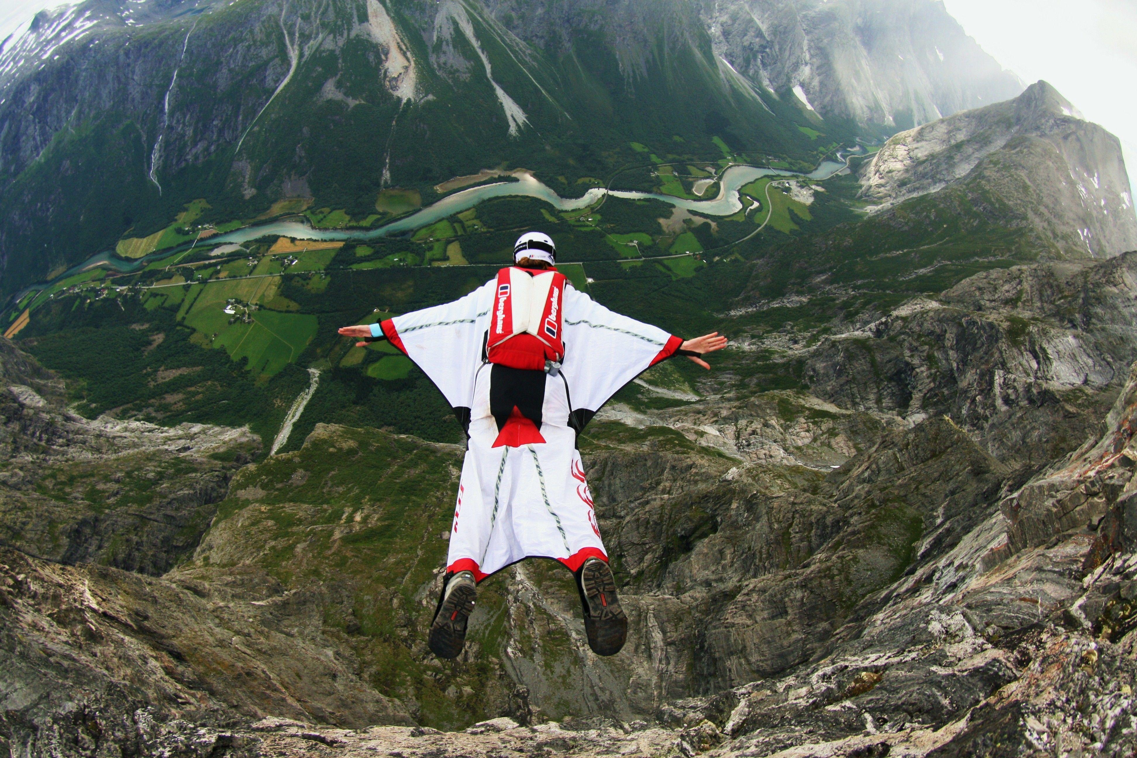 Wingsuit Wallpapers Top Free Wingsuit Backgrounds WallpaperAccess