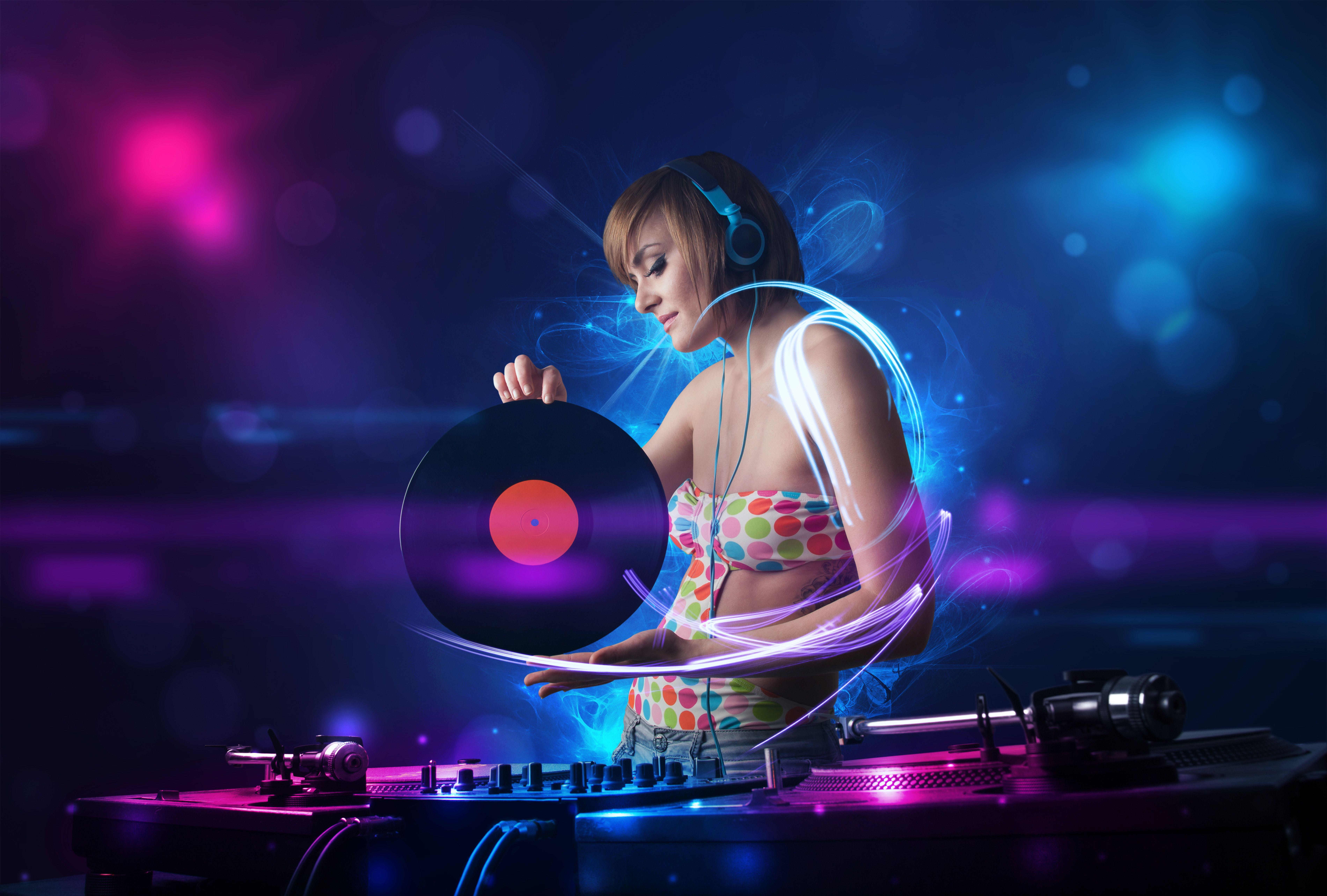 Female DJ Wallpapers Top Free Female DJ Backgrounds WallpaperAccess